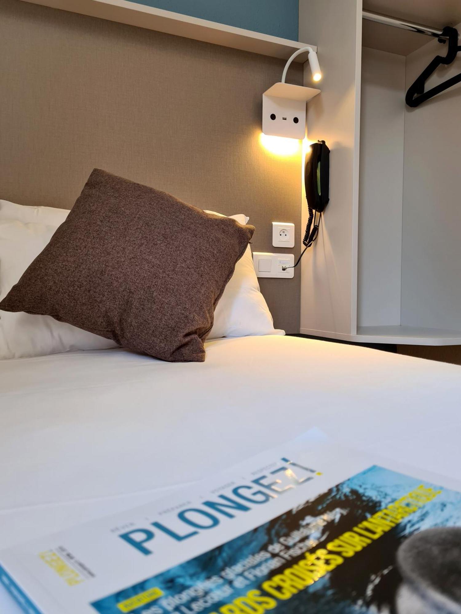 The Originals City Hotel Marseille Aeroport فيتروي المظهر الخارجي الصورة