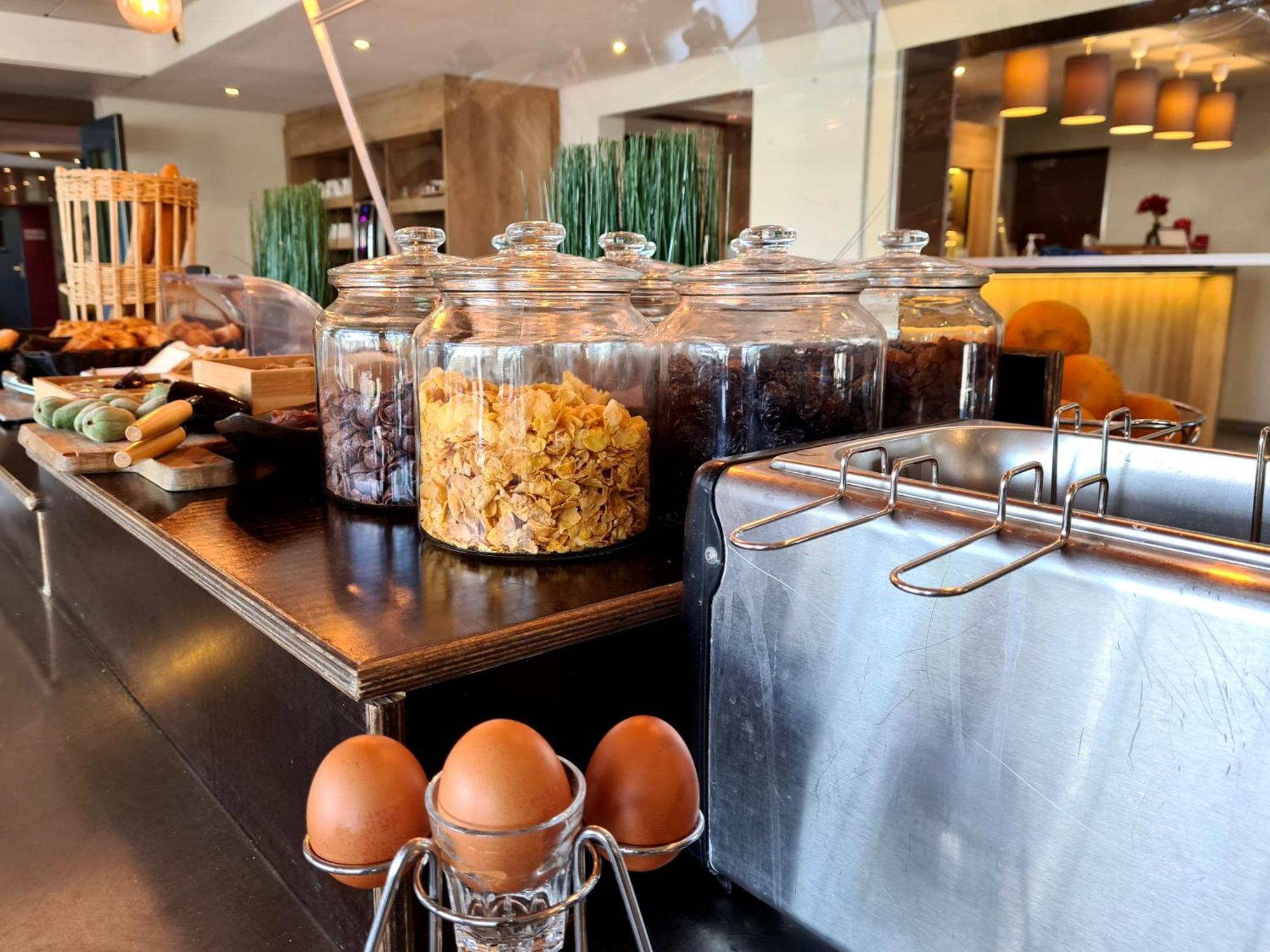 The Originals City Hotel Marseille Aeroport فيتروي المظهر الخارجي الصورة