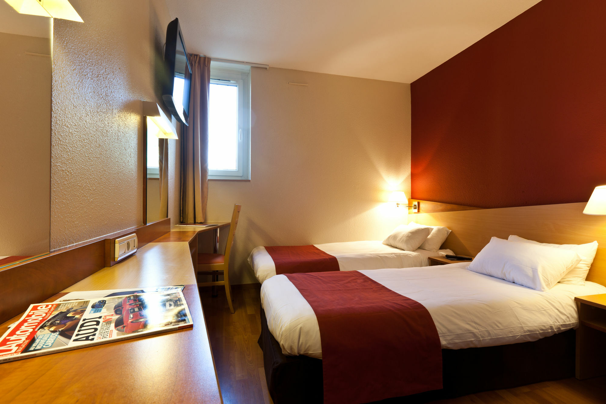 The Originals City Hotel Marseille Aeroport فيتروي المظهر الخارجي الصورة